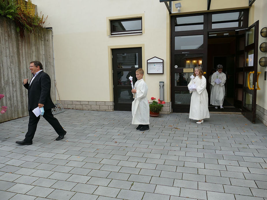 Feier der 1. Heiligen Kommunion in Sankt Crescentius (Foto: Karl-Franz Thiede)